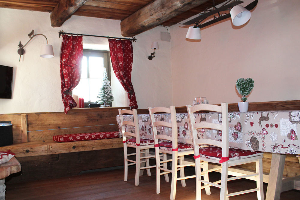 Chalet Charm Livigno Esterno foto