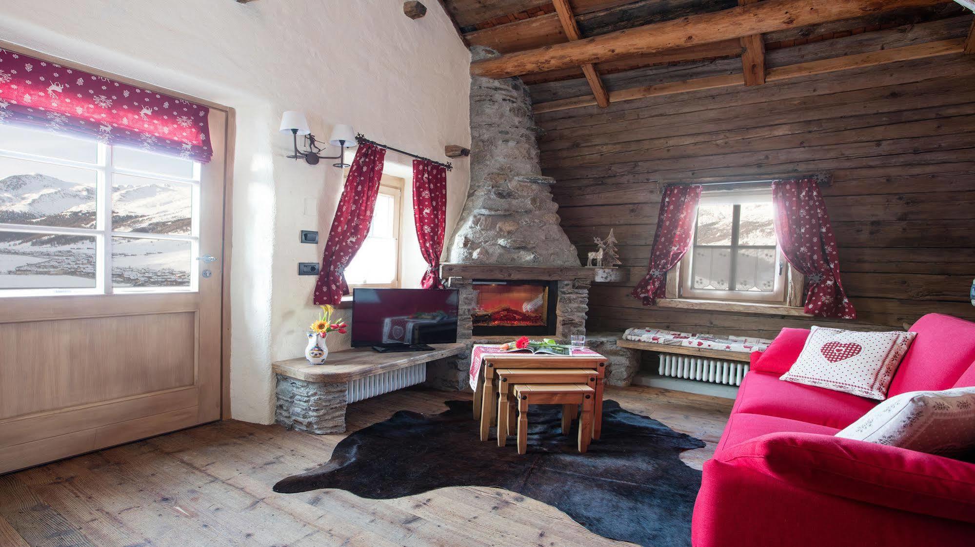Chalet Charm Livigno Esterno foto